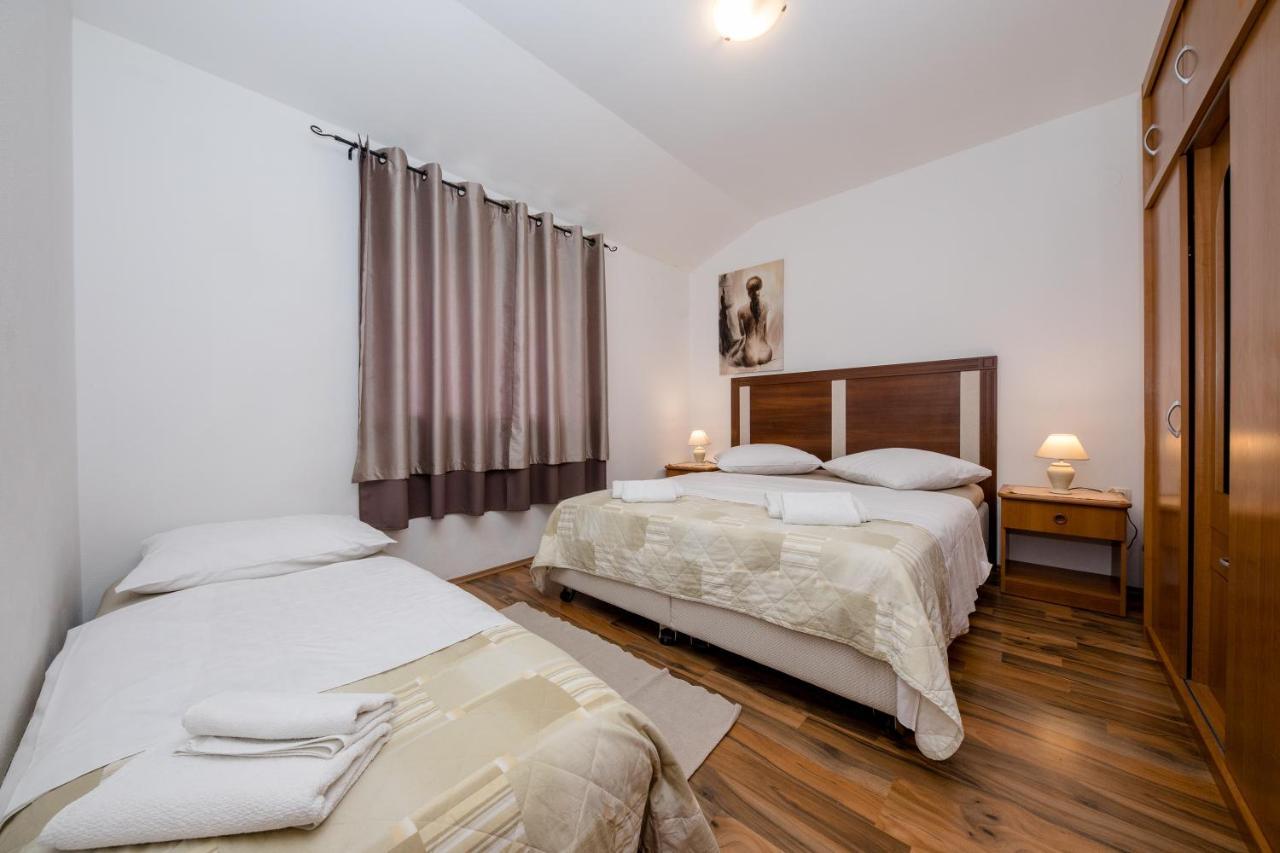Apartments Šćerbe 3103 Mundanije Buitenkant foto