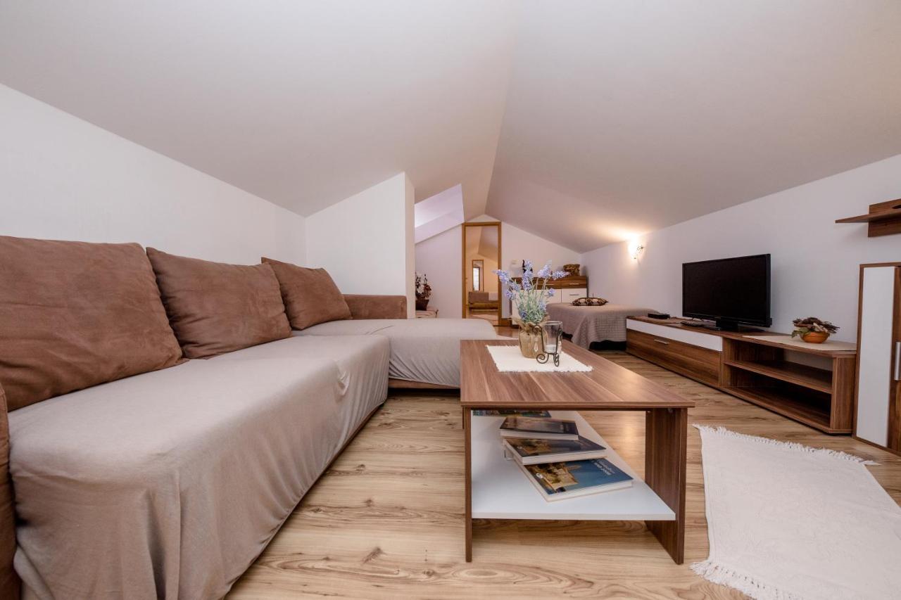 Apartments Šćerbe 3103 Mundanije Buitenkant foto